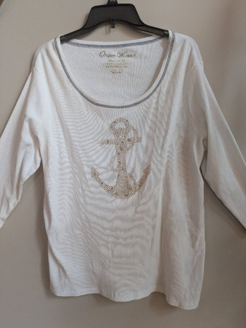 onque womens ivory 3/4 sleeve shirt w/gold beaded anchor on front #523